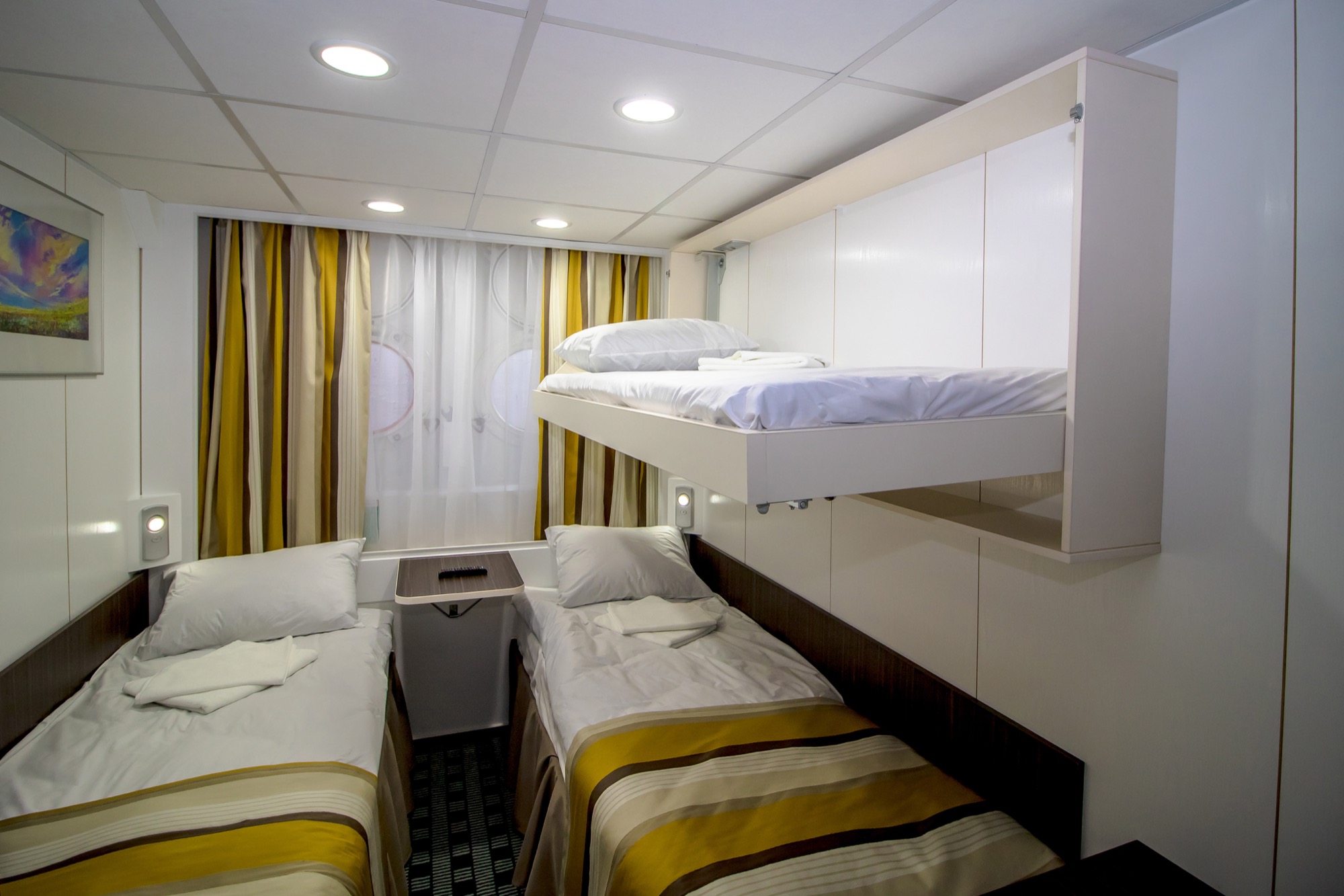 CroisiEurope MS Kronstadt Triple Cabin 1.jpg